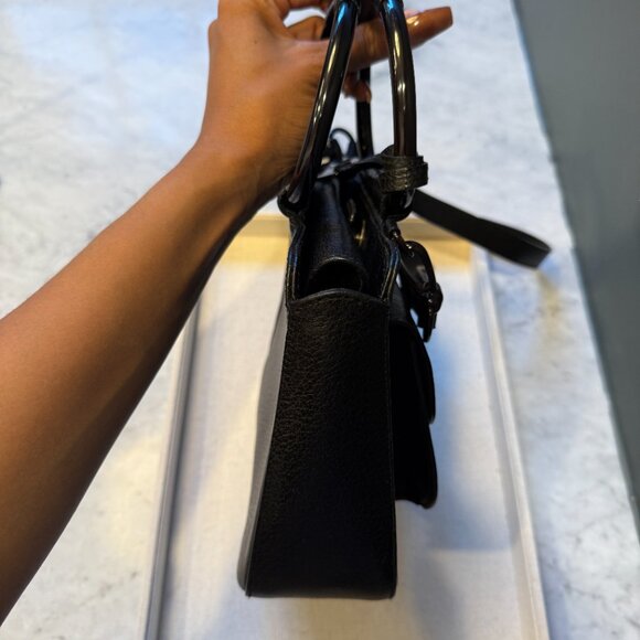 Gucci Jackie Leather Handbag - Picture 6 of 8